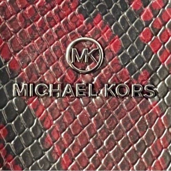 NWT MICHAEL KORS Zena Small Convertible Chain Messenger in Merlot Snakeskin - Picture 10 of 10